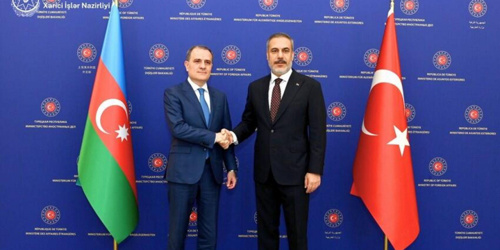 Ceyhun Bayramov Hakan Fidanla görüşüb
