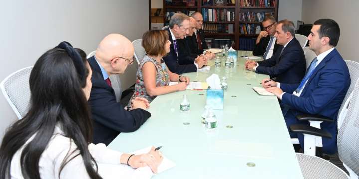 Jeyhun Bayramov meets with representatives of Jewish community in U.S