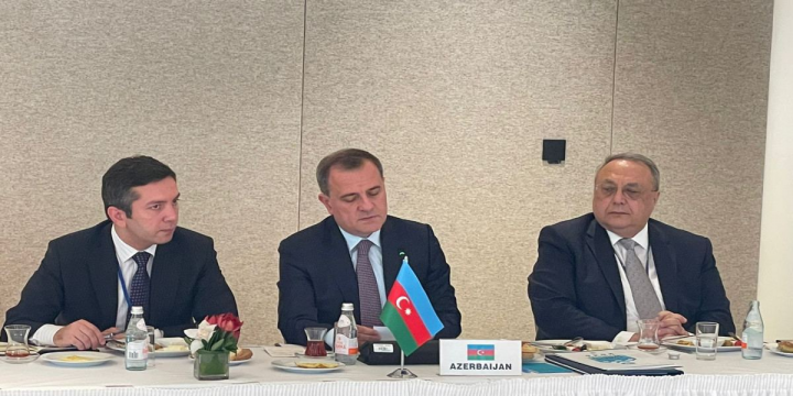 Ceyhun Bayramov TDT Xarici İşlər Nazirləri Şurasının qeyri-rəsmi iclasında çıxış edib