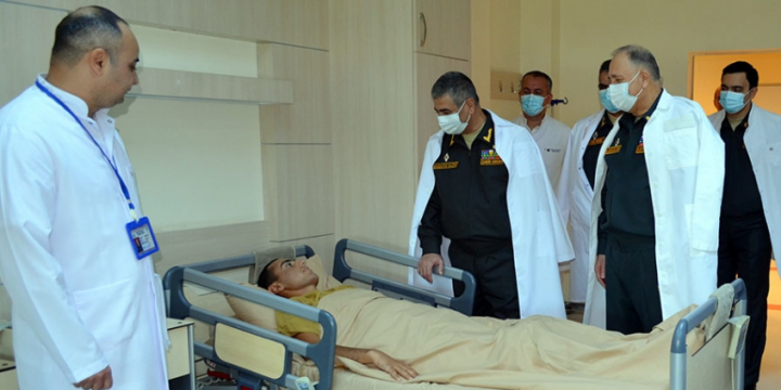 Leadership of Azerbaijan’s Defense Ministry visits military hospital