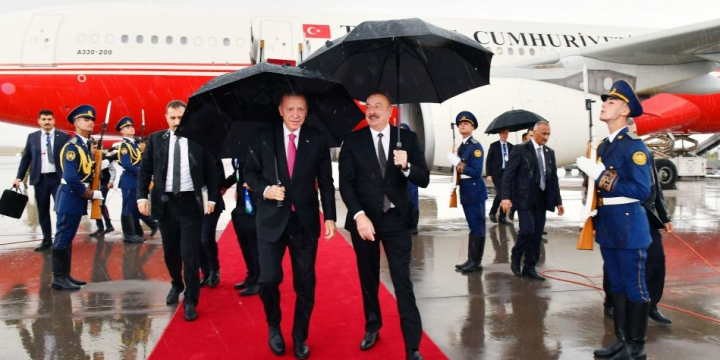 Türkiyə Prezidenti Rəcəb Tayyib Ərdoğan Azərbaycana rəsmi səfərə gəlib