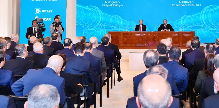 Prezident İlham Əliyev və Prezident Rəcəb Tayyib Ərdoğan mətbuata bəyanatlarla çıxış ediblər 