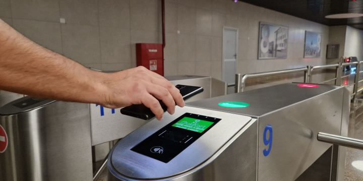 Bakı metrosunda yeni ödəniş üsulunun tətbiqinə başlanılır