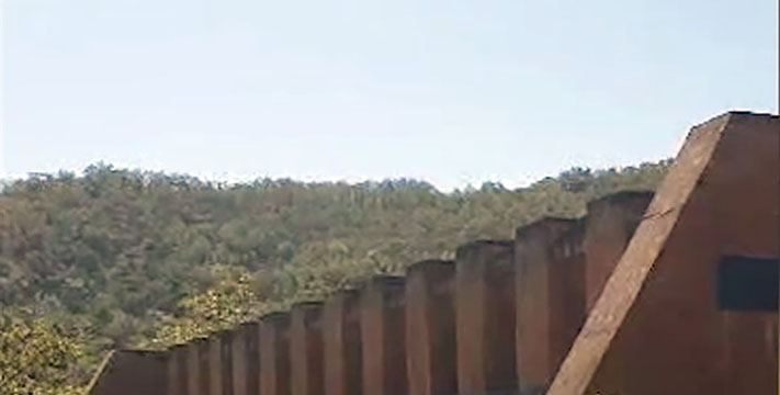 Ermənilər müharibəsi iştirakçılarının xatirəsinə ucaldılmış kompleksdən silah anbarı kimi istifadə ediblər