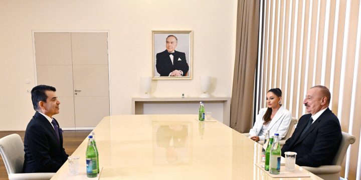Prezident İlham Əliyev və Birinci xanım Mehriban Əliyeva ICESCO-nun Baş direktoru ilə görüşüblər