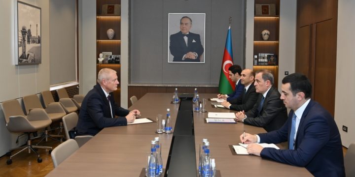 Ceyhun Bayramov Latviyanın Azərbaycana yeni təyin edilmiş səfiri ilə görüşüb
