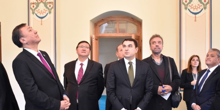 I Türk Dünyası Mədəniyyət Forumunun iştirakçıları Şuşada Saatlı məscidini ziyarət ediblər