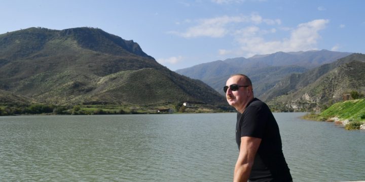 Prezident İlham Əliyev Suqovuşan qəsəbəsində istirahət parkının açılışında iştirak edib