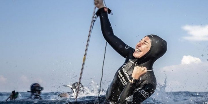 Turkish diver Sahika Ercumen sets world record on republic’s 100th anniversary