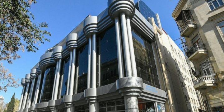 Gənc Tamaşaçılar Teatrı noyabr repertuarını açıqlayıb