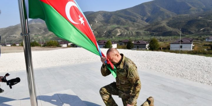 Prezident İlham Əliyev Xocalı şəhərində Azərbaycanın Dövlət Bayrağını ucaldıb 