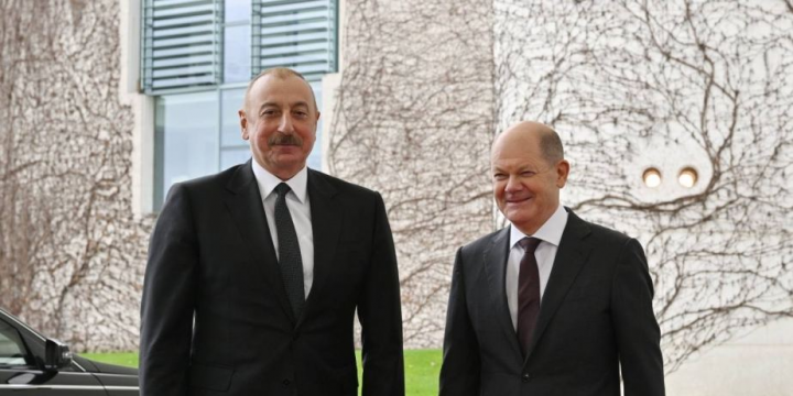 Olaf Şolts Prezident İlham Əliyevə zəng edib