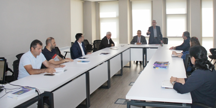 DİM-də coğrafiya və riyaziyyat fənləri üzrə sınaq imtahanı materialları müzakirə edilib