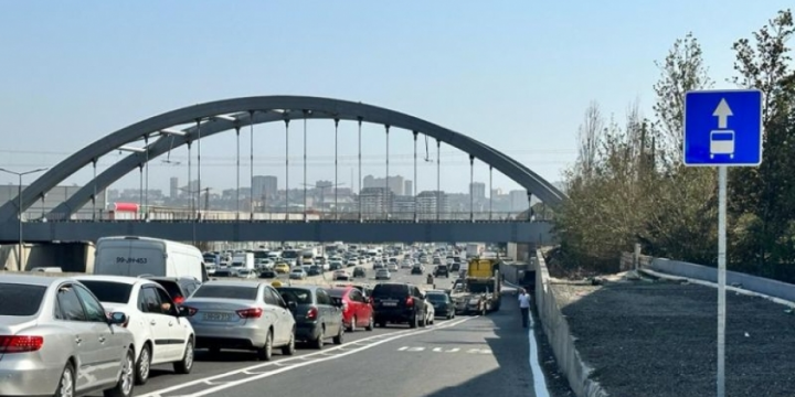 DYP Bakı-Sumqayıt şosesi ilə hərəkət edən avtomobil sürücülərinə müraciət edib