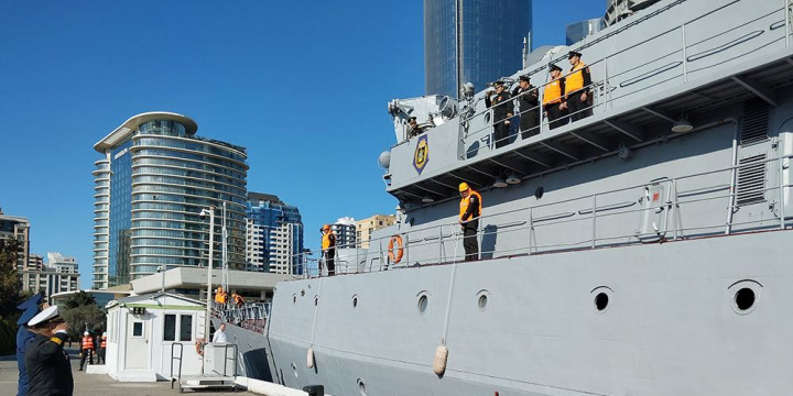 Rusiya Xəzər flotiliyasının hərbi gəmiləri Bakı limanını tərk edib