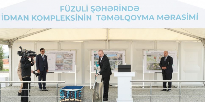 Prezident İlham Əliyev Füzuli şəhərində idman kompleksinin təməlini qoyub