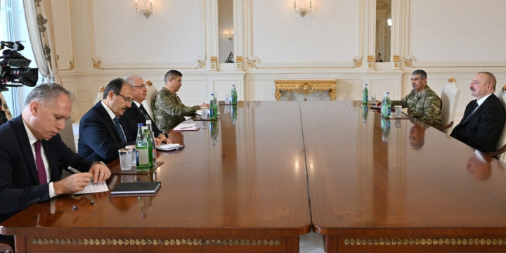 Azərbaycan Prezidenti İlham Əliyev Türkiyənin milli müdafiə nazirini qəbul edib