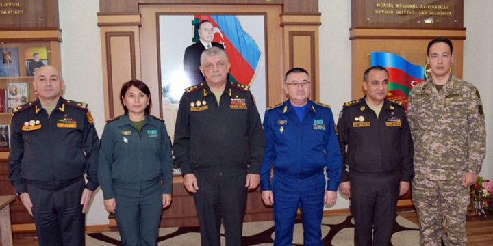 Azerbaijan and Kazakhstan discuss cooperation in military education