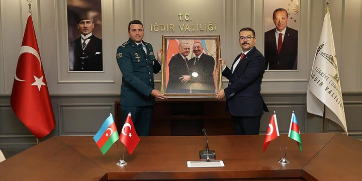 Türkiyə və Azərbaycan arasında sərhəd təhlükəsizliyi məsələsi müzakirə olunub 