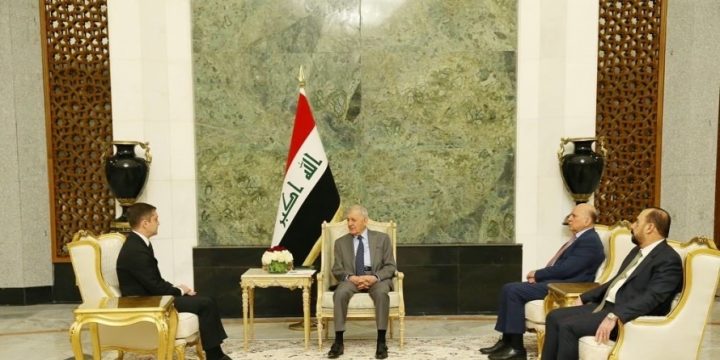 Azerbaijani Ambassador presents his credentials to President of Iraq