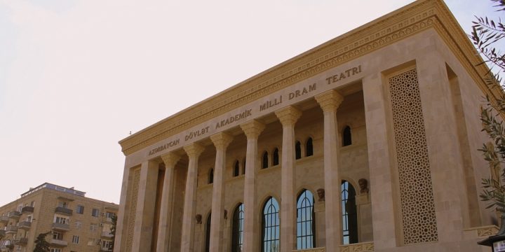 Milli Dram Teatrı noyabr ayı üçün repertuarını açıqlayıb