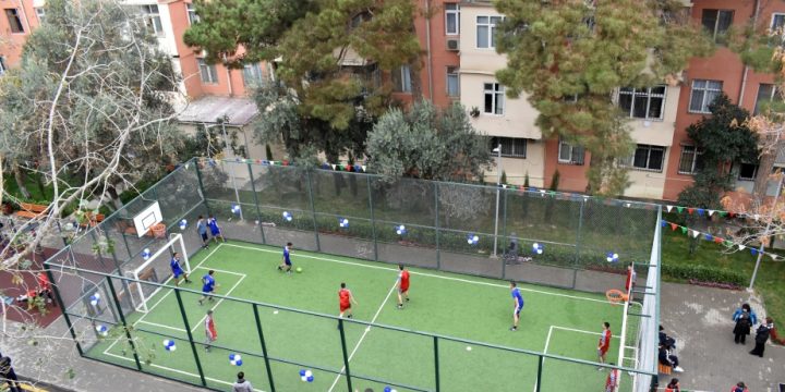 Bakının Nəsimi rayonunda növbəti abad həyət istifadəyə verilib