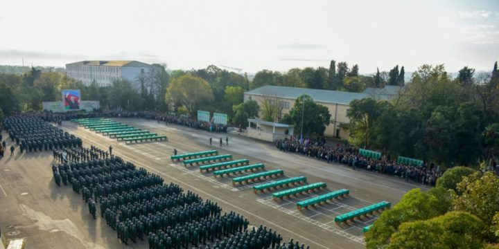 Dövlət Sərhəd Xidmətinin hərbi hissələrində gənc əsgərlərin andiçmə mərasimi keçirilib