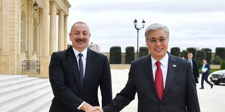 Azərbaycan Prezidenti İlham Əliyev Qazaxıstan Prezidenti Kasım-Jomart Tokayev ilə görüşüb