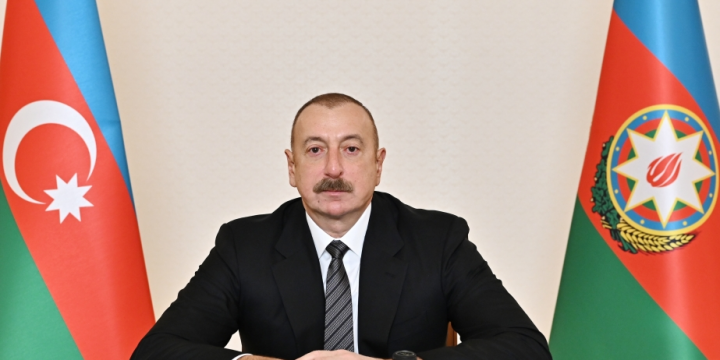 President Ilham Aliyev congratulates his Surinamese counterpart on national day