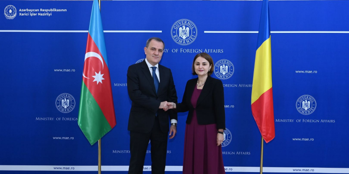Ceyhun Bayramov və Rumıniya XİN-başçısı arasında təkbətək görüş keçirilir 