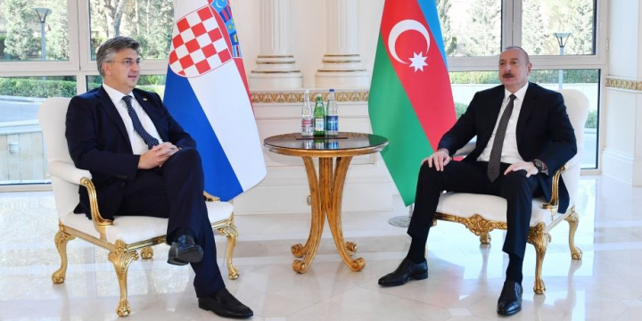 Prezident İlham Əliyevin Xorvatiyanın Baş naziri Andrey Plenkoviç ilə təkbətək görüşü olub 