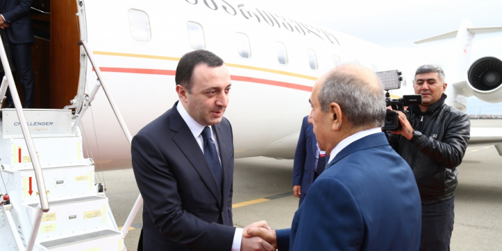 Gürcüstanın Baş naziri İrakli Qaribaşvili Azərbaycana səfərə gəlib