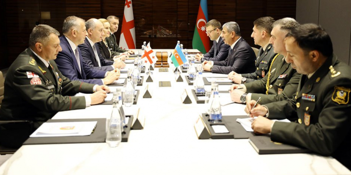 Azərbaycan və Gürcüstan Müdafiə nazirlikləri arasında ikitərəfli hərbi əməkdaşlıq planı imzalanıb