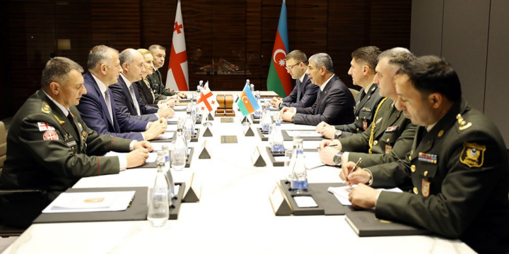 Azerbaijani, Georgian defense ministries sign bilateral military cooperation plan