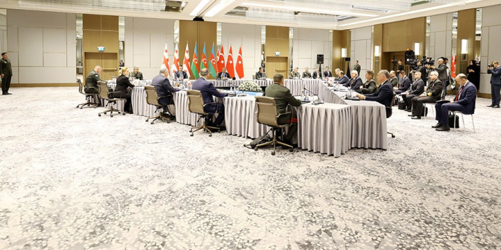 Bakıda Azərbaycan-Gürcüstan-Türkiyə müdafiə nazirlərinin 10-cu üçtərəfli görüşü keçirilib