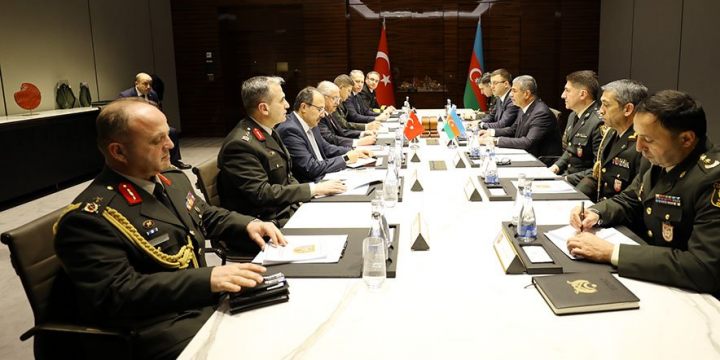 Azerbaijani, Turkish Defense Ministers highlight importance of increasing intensity of joint exercises