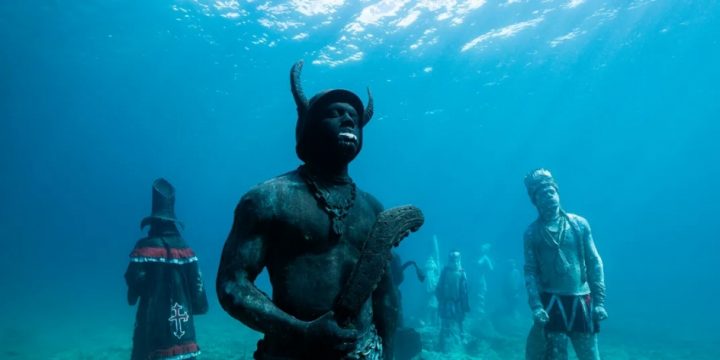 “Molinere” sualtı heykəllər parkında eksponatların sayı artıb