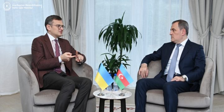 Azerbaijani FM meets with his Ukrainian counterpart
