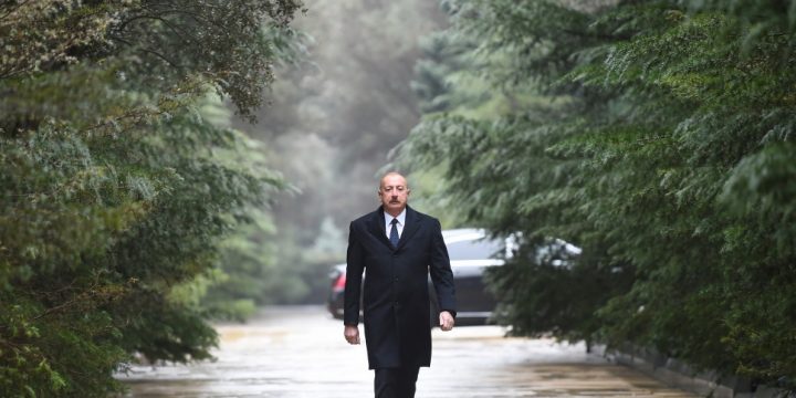 President Ilham Aliyev visited grave of National Leader Heydar Aliyev 