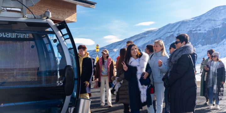 Representatives of foreign tourism industry and bloggers visit Azerbaijan