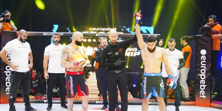 Azərbaycanın MMA döyüşçüsü cəmi bir dəqiqəyə gürcü rəqibini məğlub edib