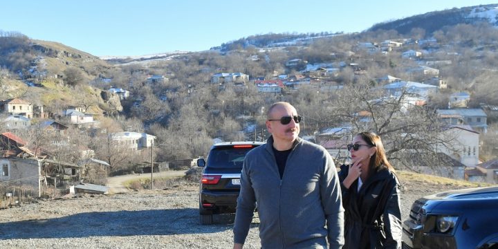 Prezident İlham Əliyev və Birinci xanım Mehriban Əliyeva Xocalı rayonunun Şuşakənd kəndinin ərazisinə baxış keçiriblər