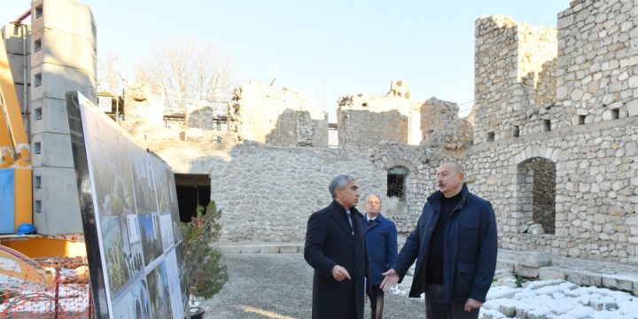 Prezident İlham Əliyev Şuşada Aşağı Gövhər Ağa məscidində aparılan bərpa işləri ilə tanış olub