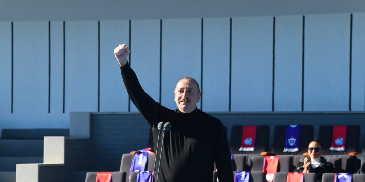 Prezident İlham Əliyev Azərbaycan Kubokunun 1/8 final mərhələsinin oyunundan əvvəl çıxış edib