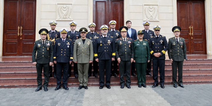 Iran’s Navy delegation visits Military Institute and one of military units