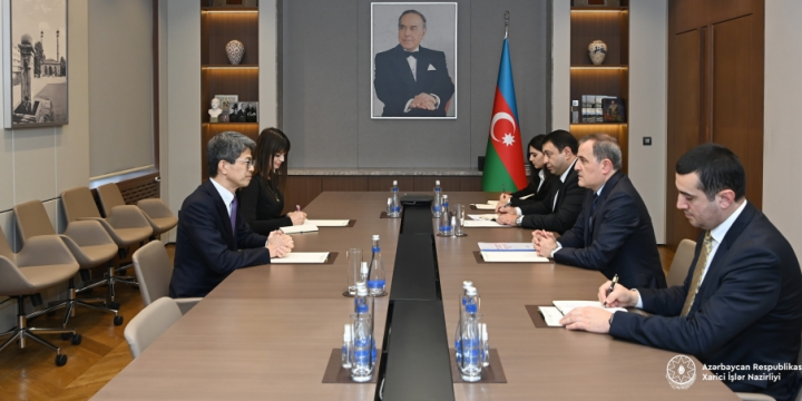 Azerbaijan’s FM meets with outgoing Japanese ambassador