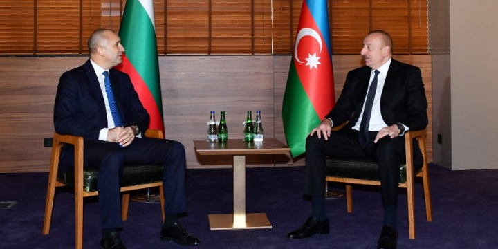 Prezident İlham Əliyevin Bolqarıstan Prezidenti Rumen Radev ilə təkbətək görüşü olub