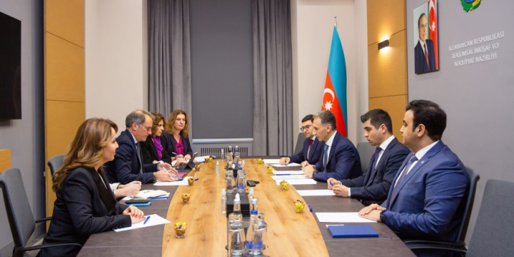 Azərbaycan IFC ilə nəqliyyat və rəqəmsal inkişaf sahəsində əməkdaşlığı müzakirə edib
