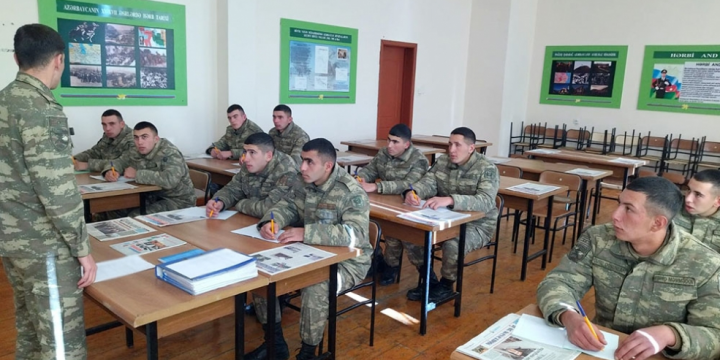 Azərbaycan Ordusunda ictimai-siyasi hazırlıq məşğələləri keçirilir