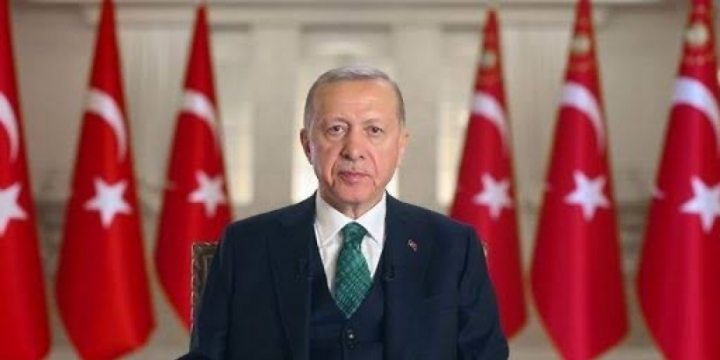 CHP-nin sabiq sədri Türkiyə Prezidentinə təzminat ödəyəcək